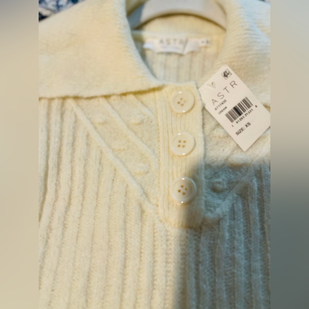 NEW WITH TAGS! ASTR The Label Button Polo Sweater, Size X-Small - Picture 9 of 10